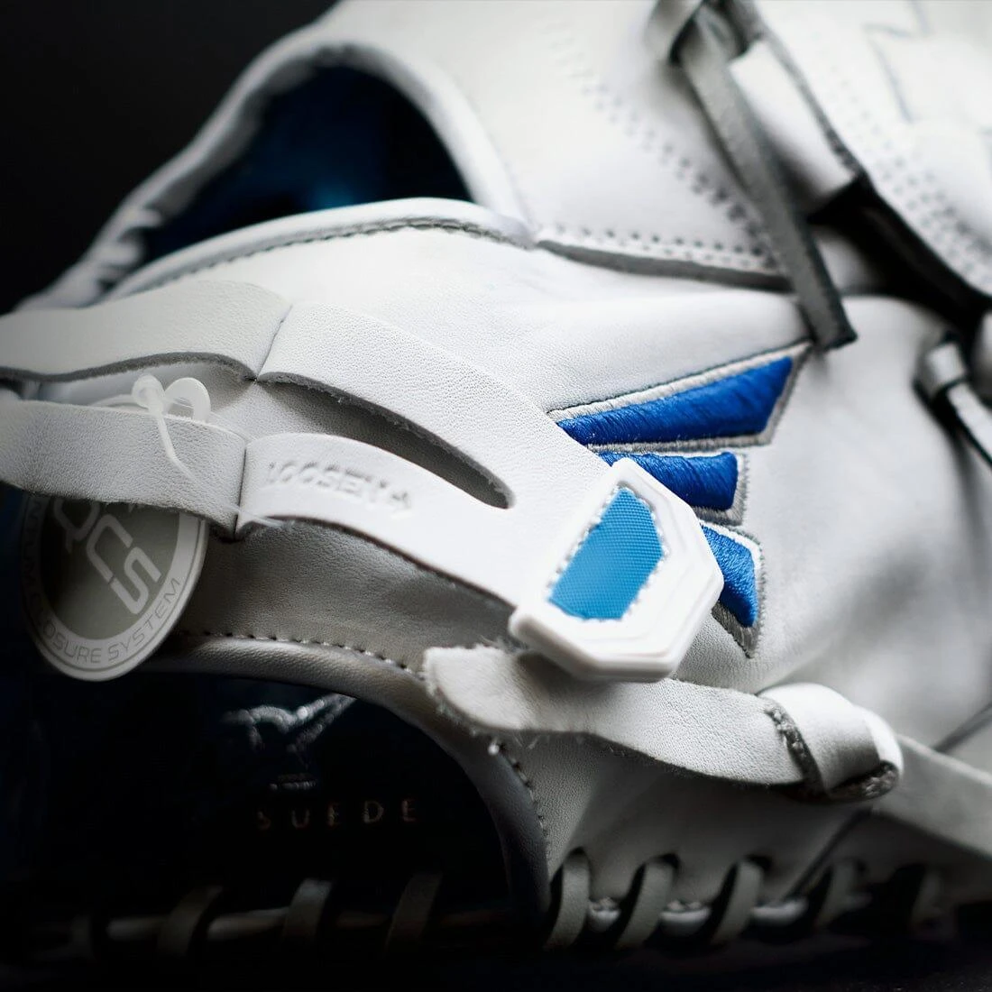 Easton Ghost NX 12.5" Pitcher/Infield Fastpitch Softball Glove: GNXFP125 - Image 5