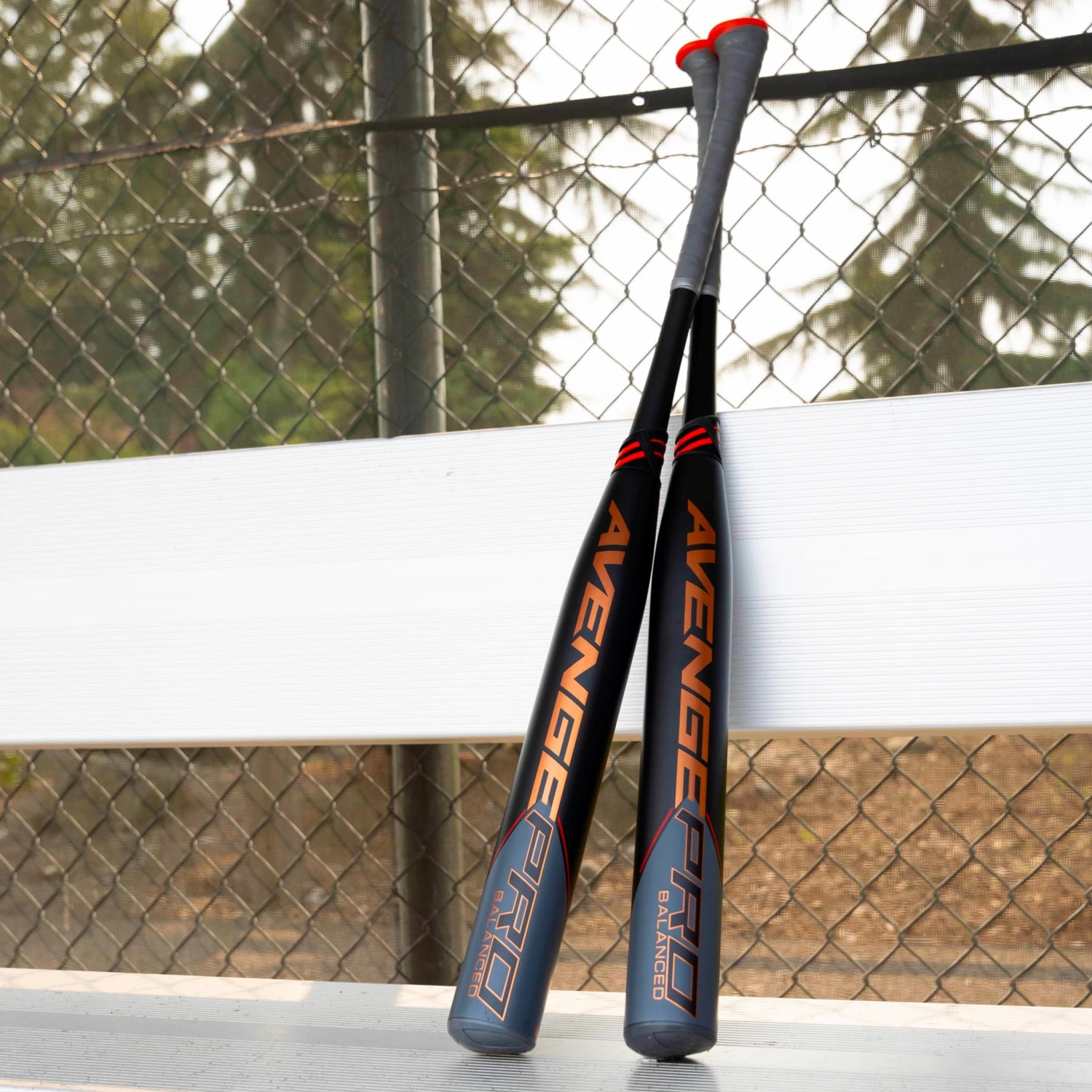 2023 Axe Avenge Pro Balanced USSSA Slowpitch Softball Bat: L154K - Image 3